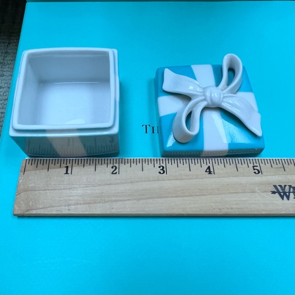 🔴Authentic TIFFANY & CO Vintage Blue Enamel Trinket Box❤️🔴 - Picture 4 of 8